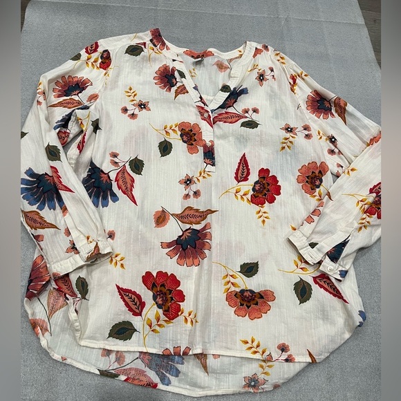 [Ptp:22”]Old Navy  Cream & Floral Print Blouse Sz L NWOT - Picture 1 of 6